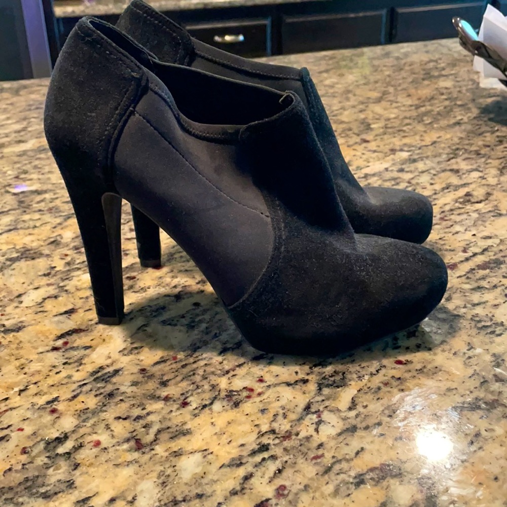 Gianni Bini Booties